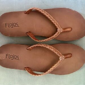 Flojos flip flops